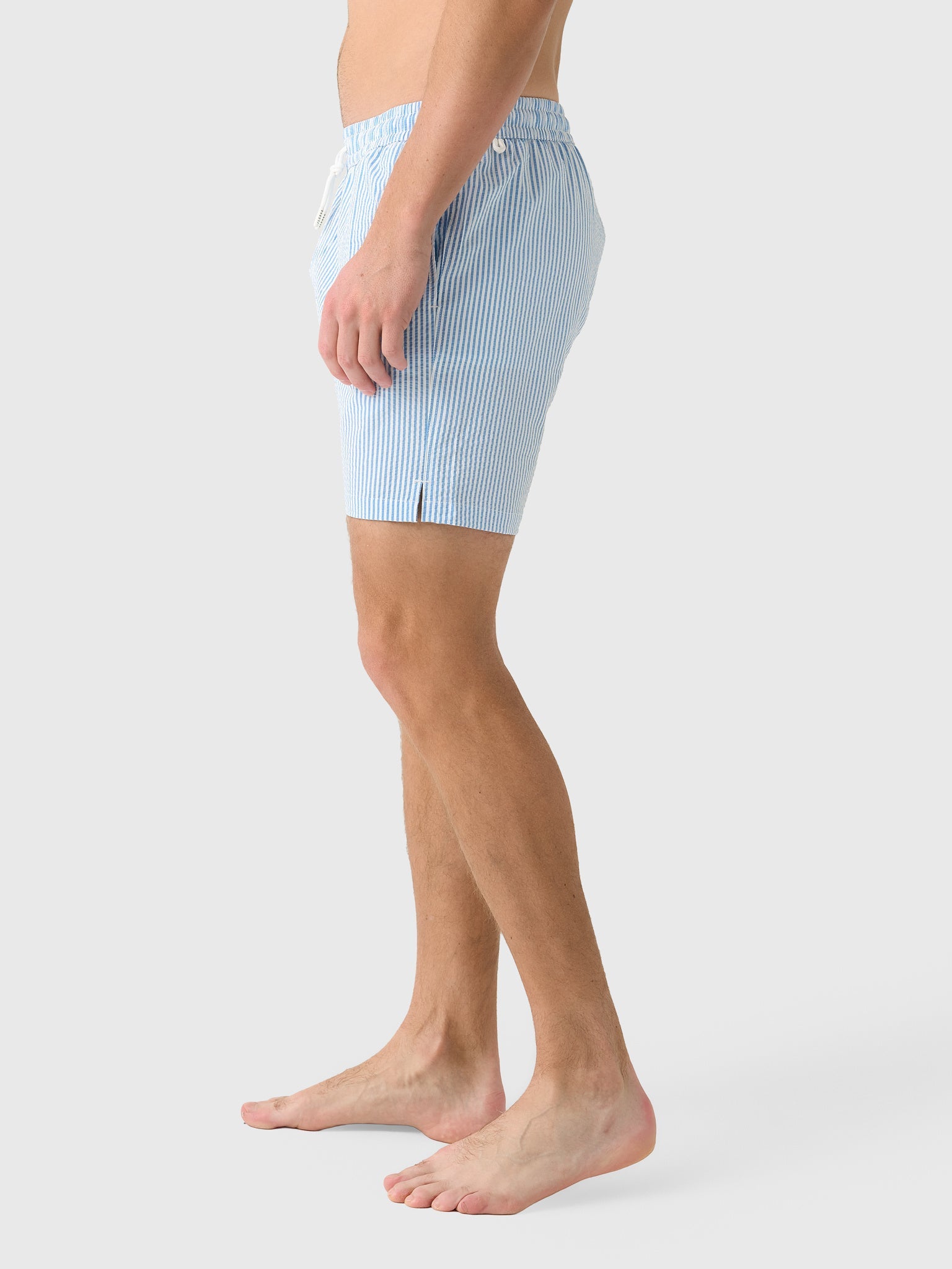 04651 / A Trip In A Bag Men's Seersucker Swim Trunk