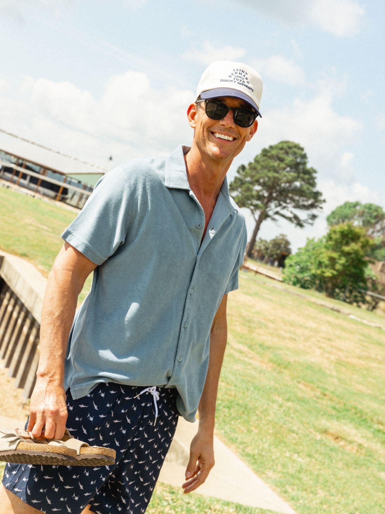 04651 / A Trip In A Bag Men's Terry Cuba Shirt