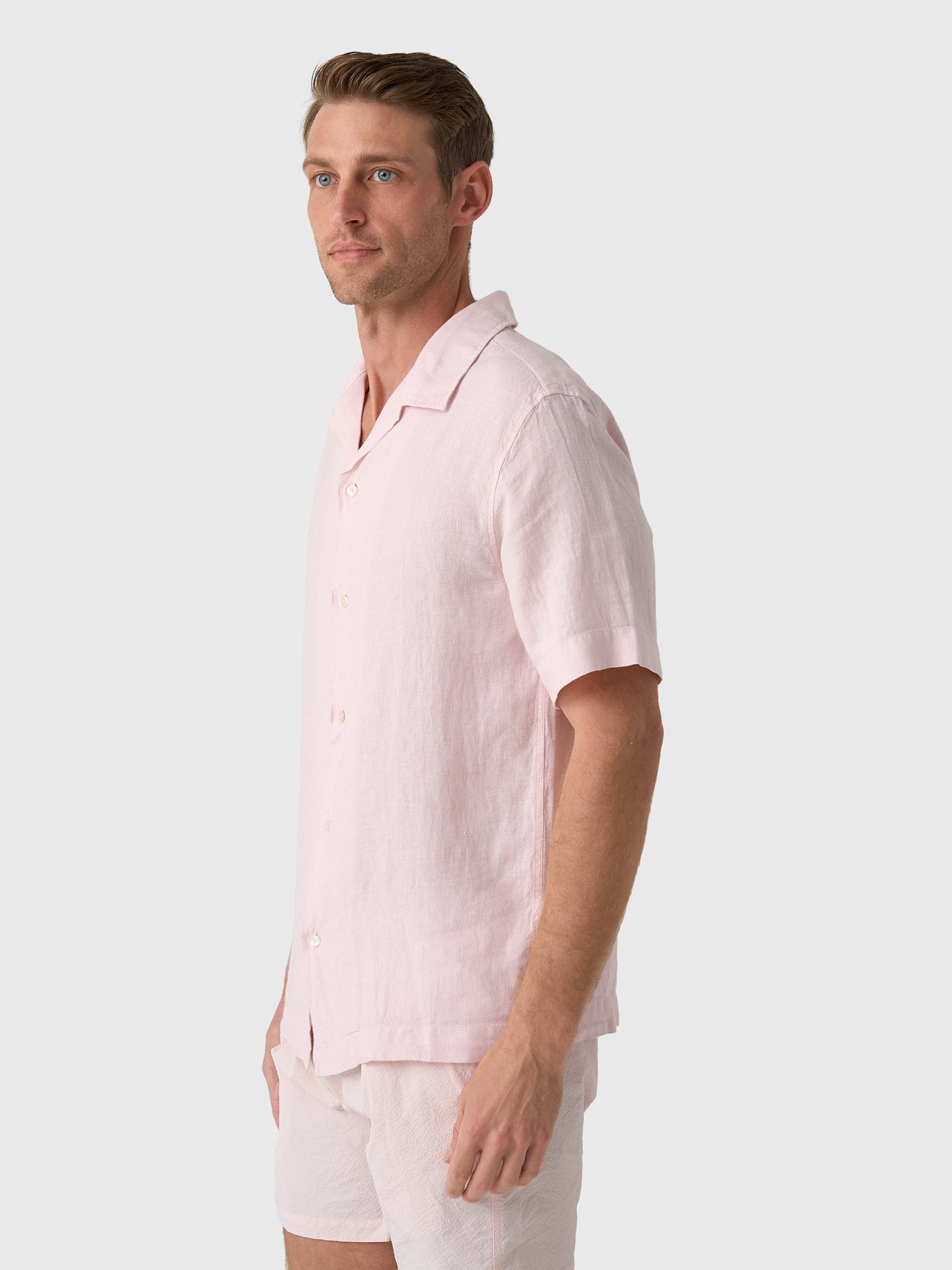 04651 / A Trip In A Bag Men's Linen Cuba Shirt