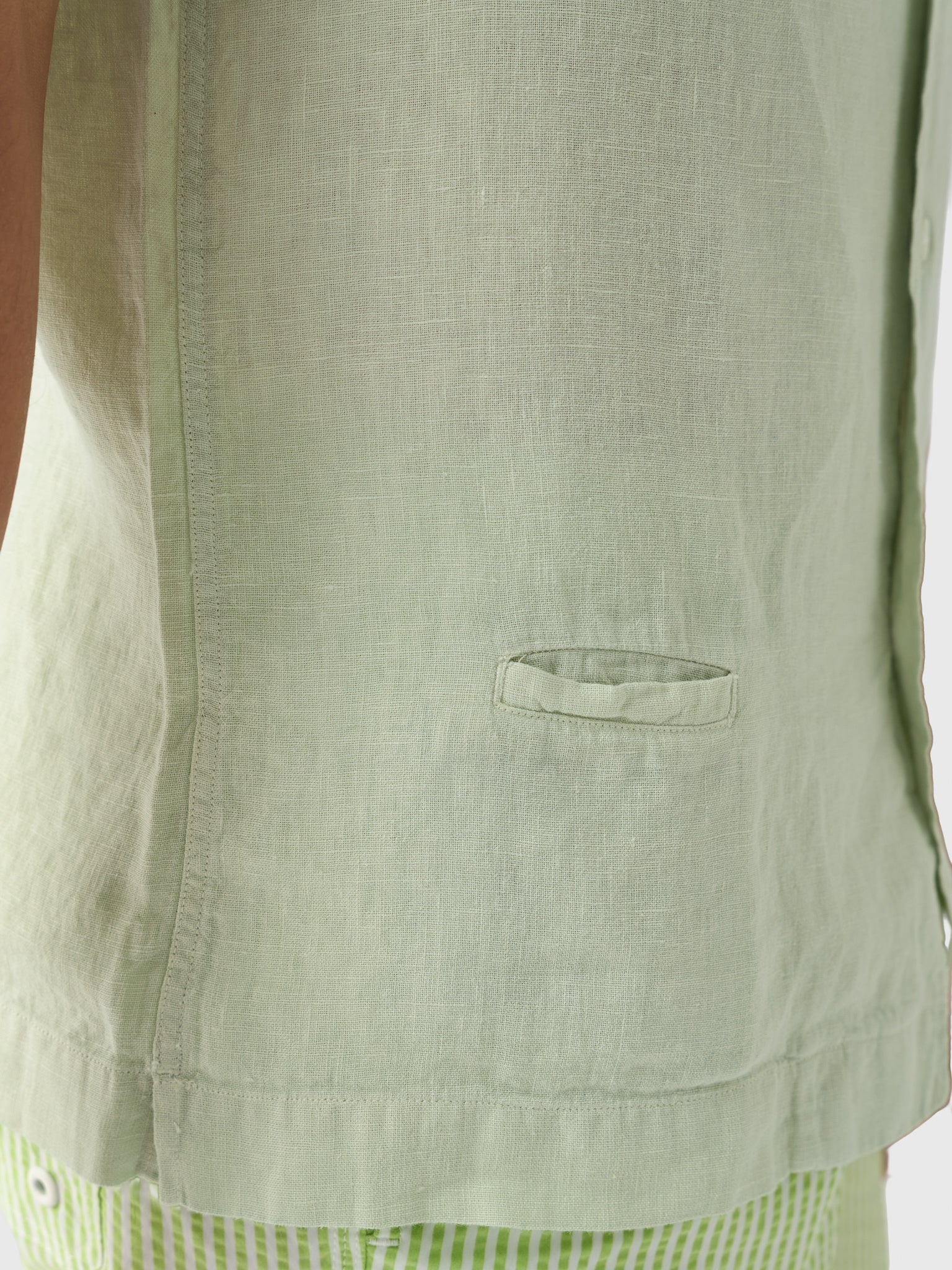 04651 / A Trip In A Bag Men's Linen Cuba Shirt