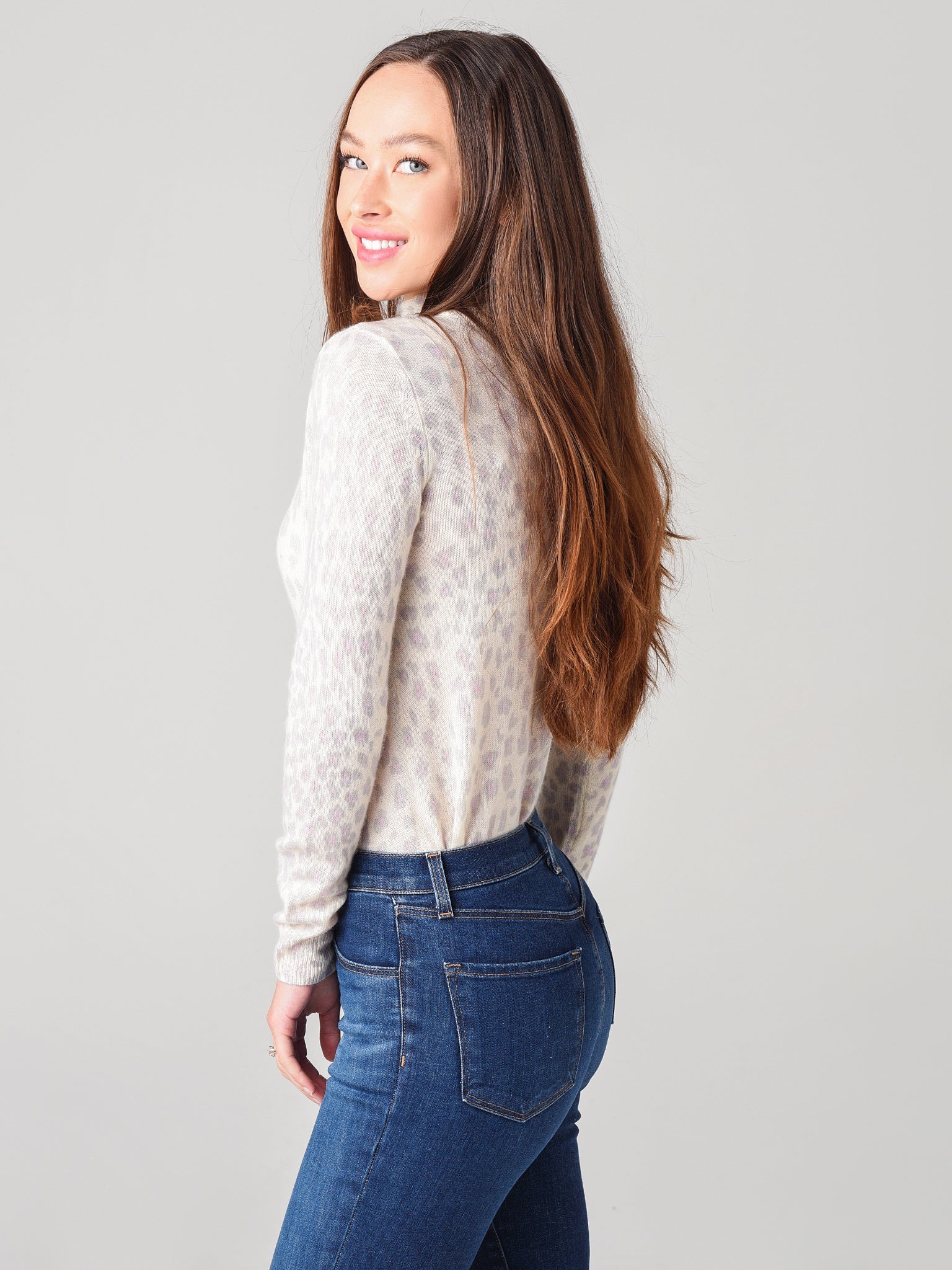 525 Women's Cashmere Leopard Print Long Sleeve Turtleneck Sweater